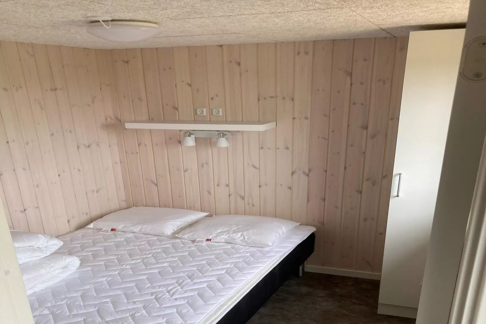 Picturesque cabin camping resort at lokken-Indoor