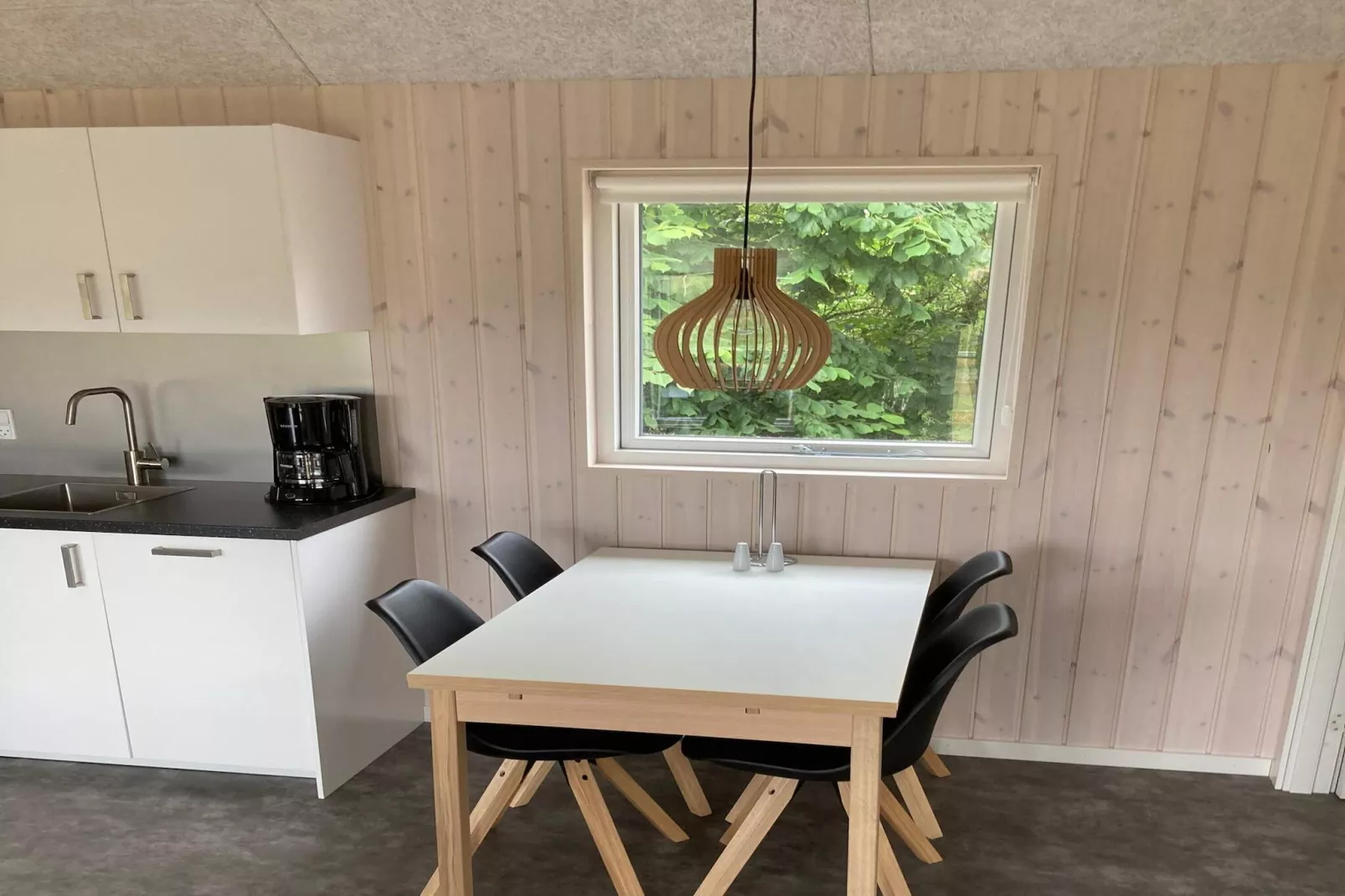 Pretty cabin in camping resort-Indoor