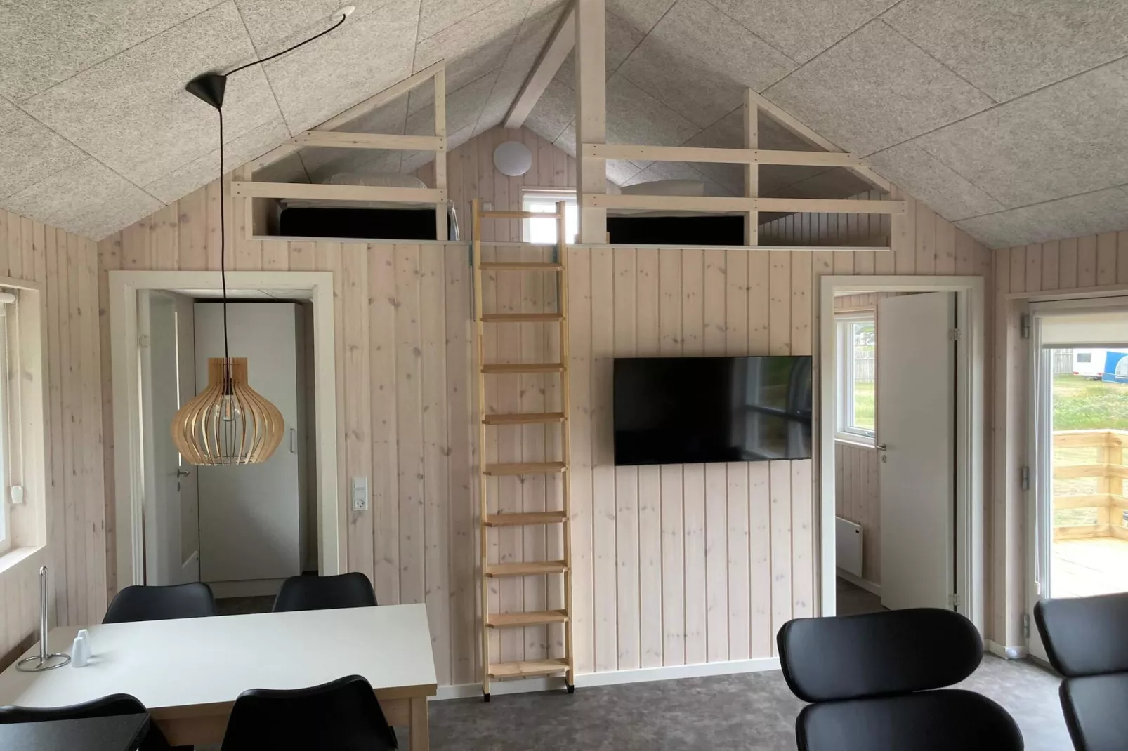 Pretty cabin in camping resort-Indoor