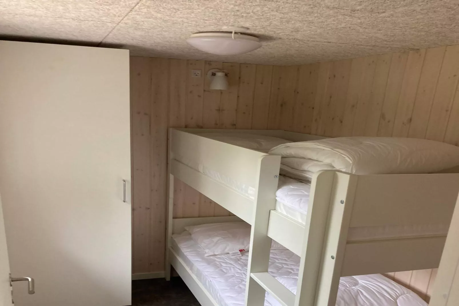 Pretty cabin in camping resort-Indoor