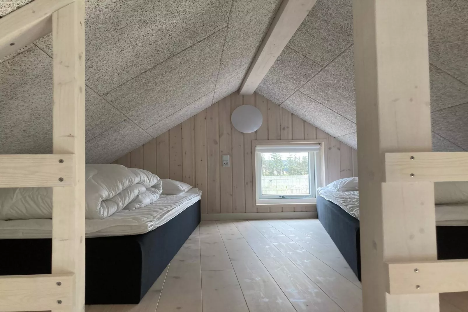 Pretty cabin in camping resort-Indoor