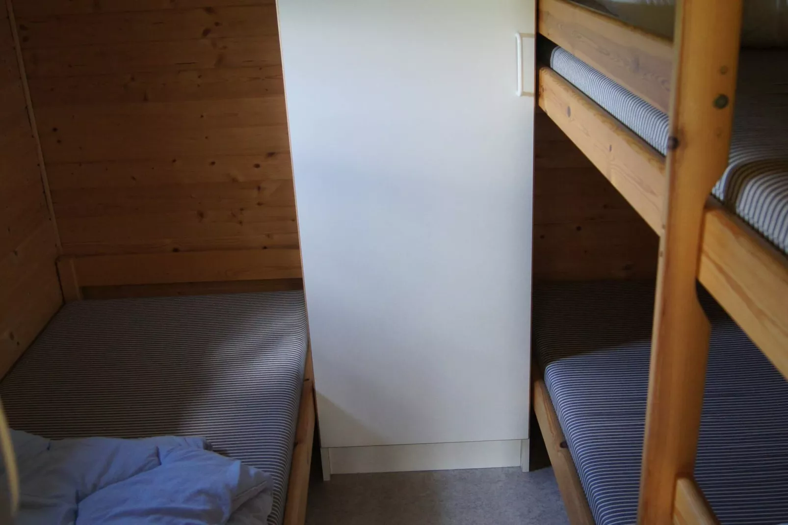 Kahyt med toilet og brusebad(L5)-Indoor