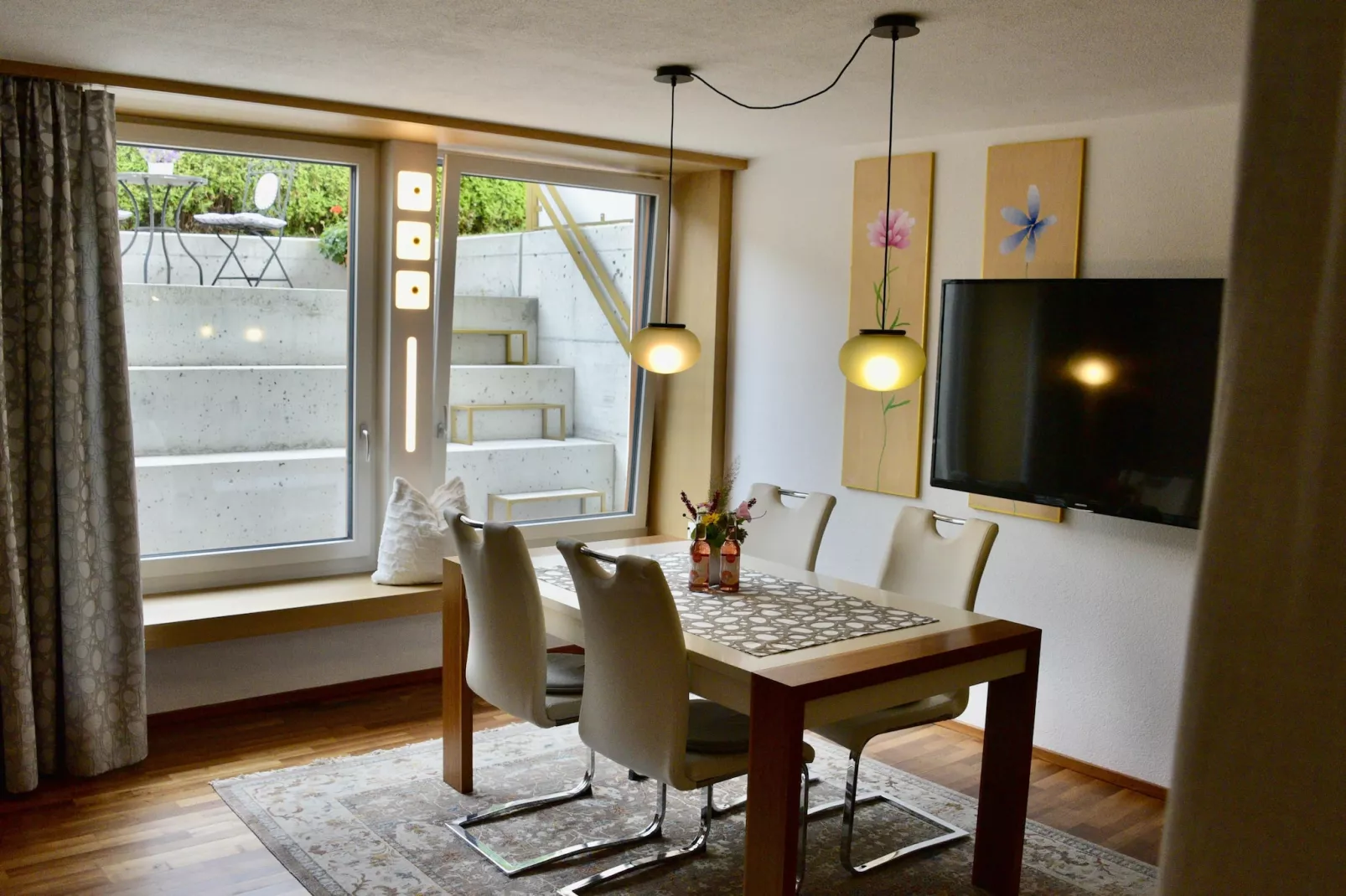 Apartment fein-Dining room