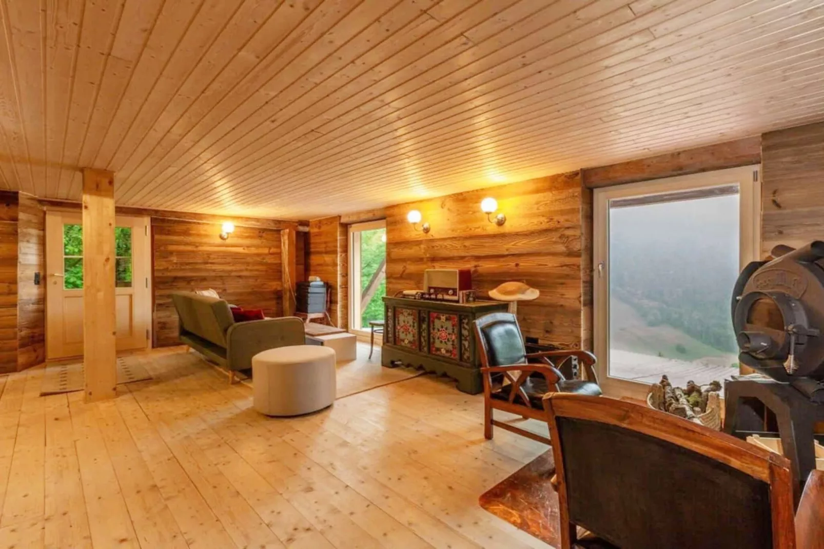 Heidi Chalet-Living room