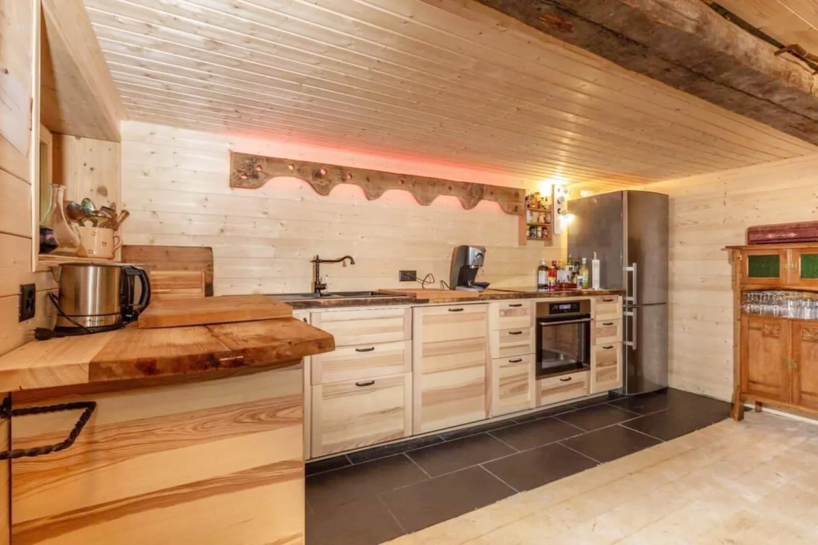 Heidi Chalet-Kitchen