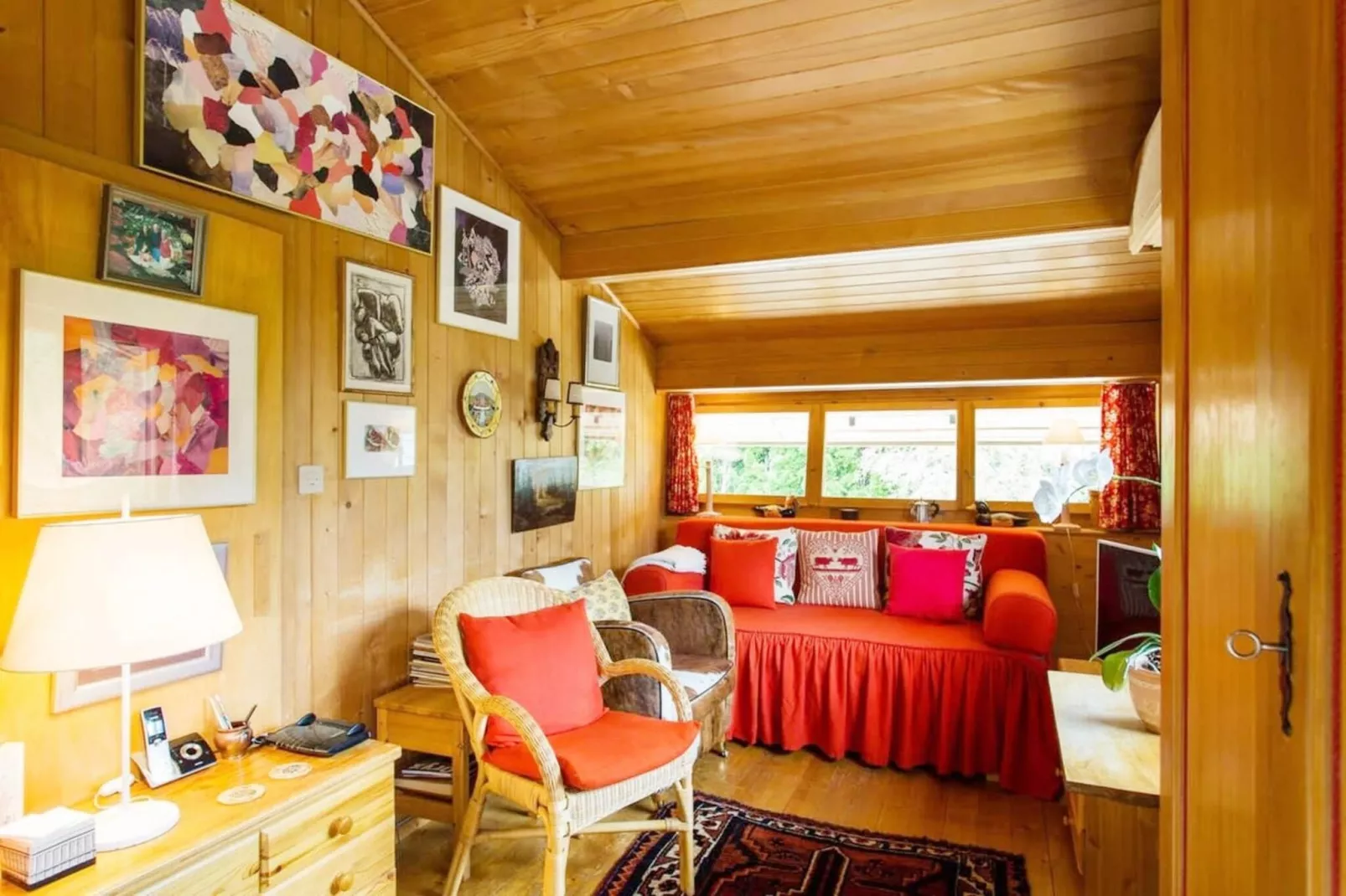 ALP SUNRISE-Living room