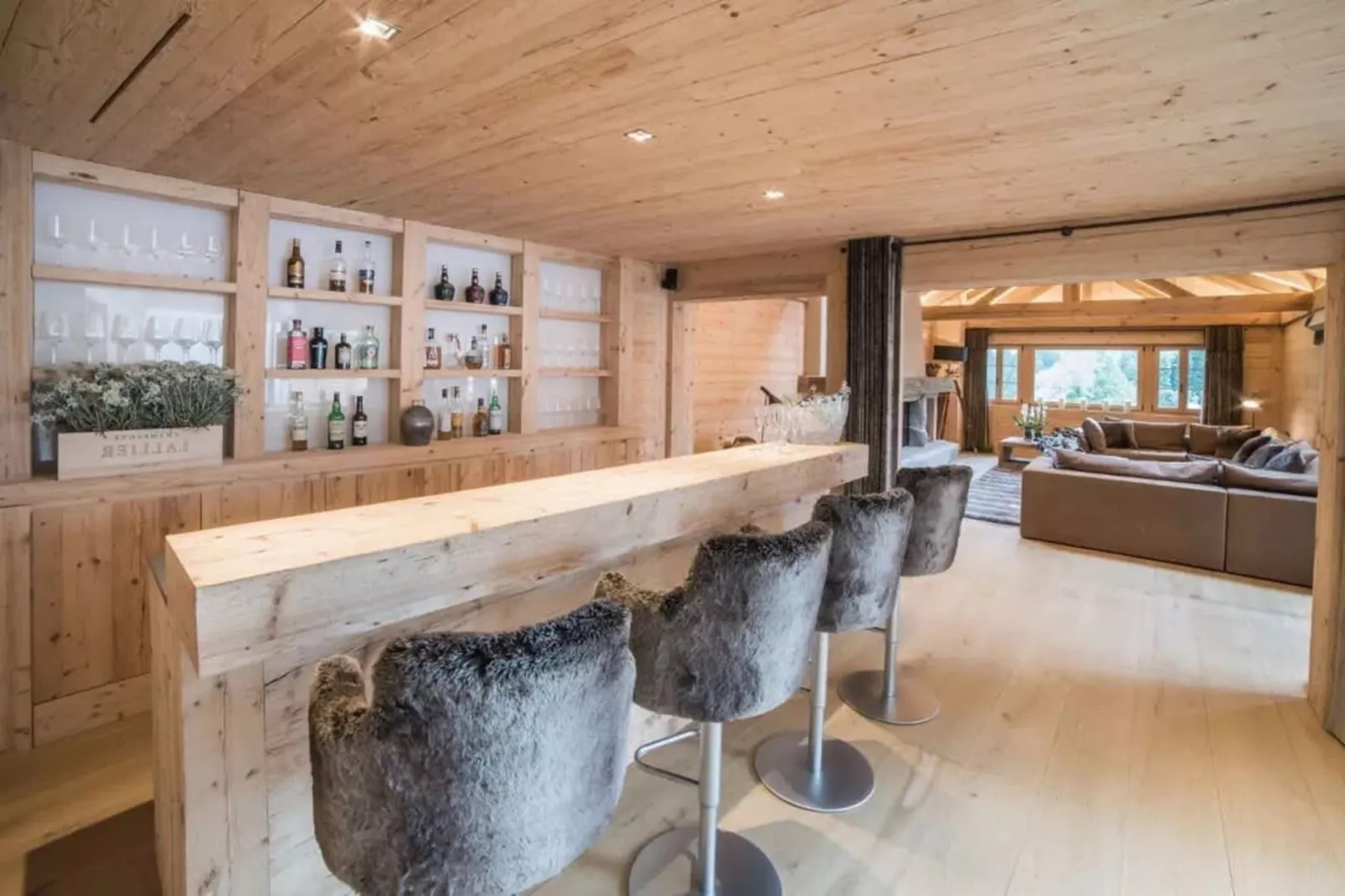 Super private Luxury Chalet with Hotel facilities-Facilities