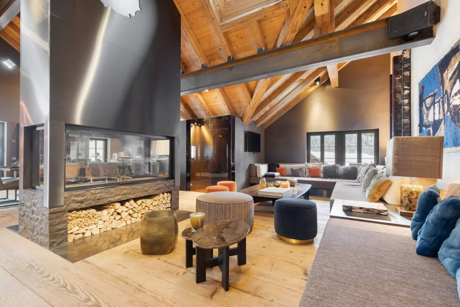 Modern Luxury Duplex In Central Gstaad-Living room