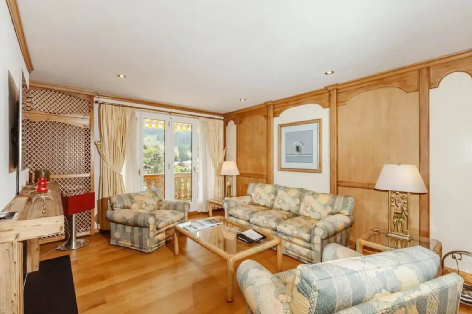 Luxurious serviced Flat in TOP 5 Star Park Hotel-Living room