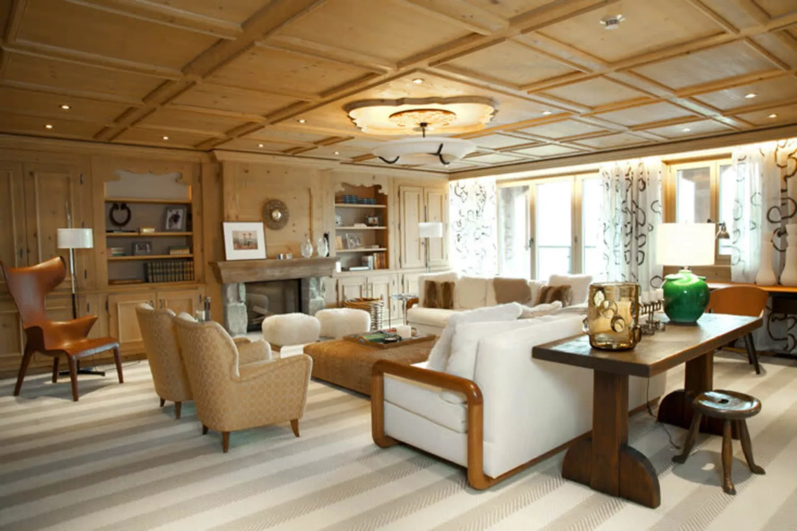 Luxurious Alpine Flat With Hotel Amenities-Living room
