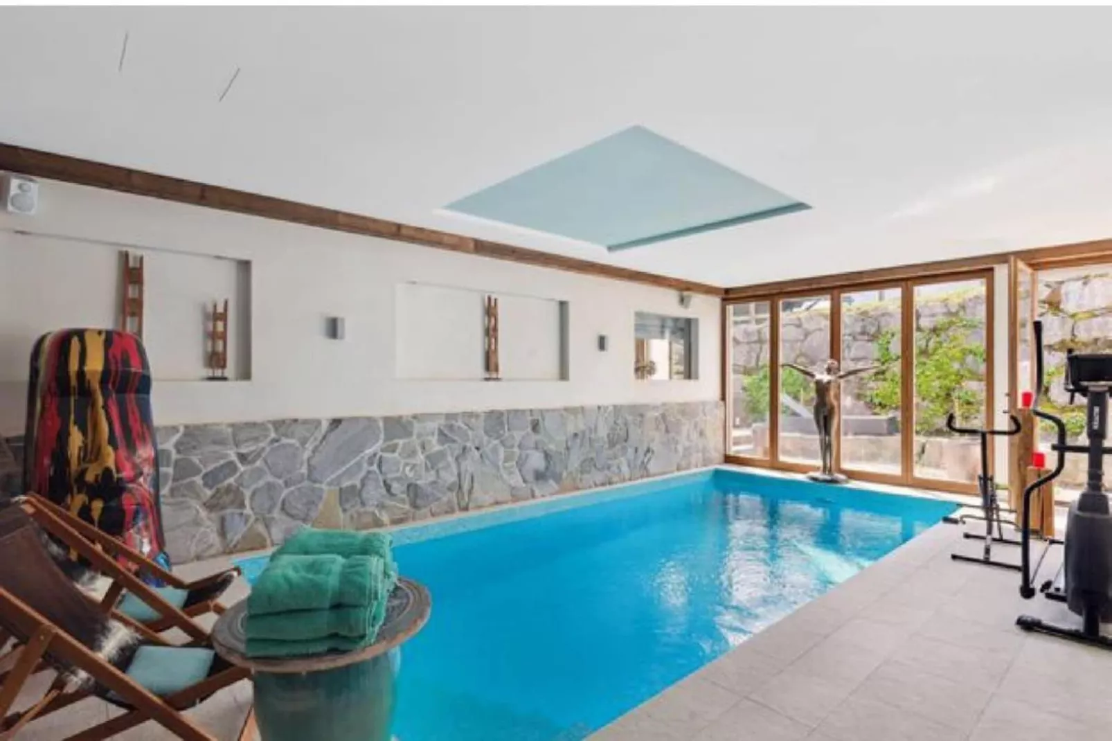 7-bedroom Chalet Private Pool and Stunning Views-Pool
