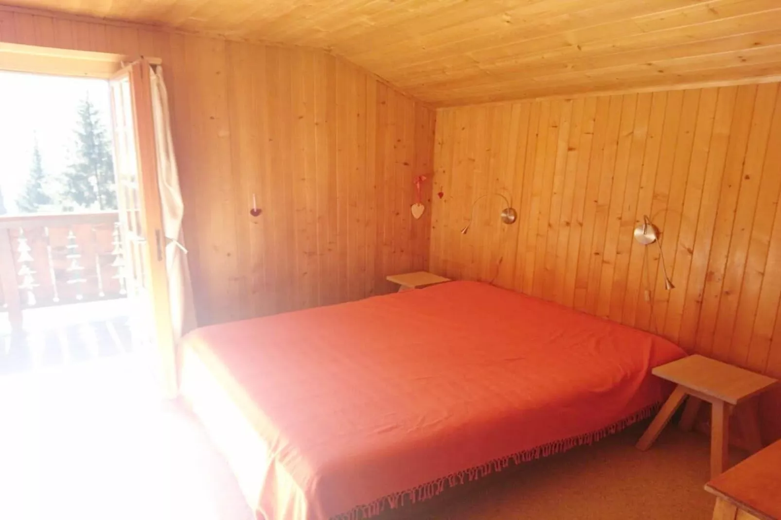 Cute Chalet with Breathtaking Views-Bedroom