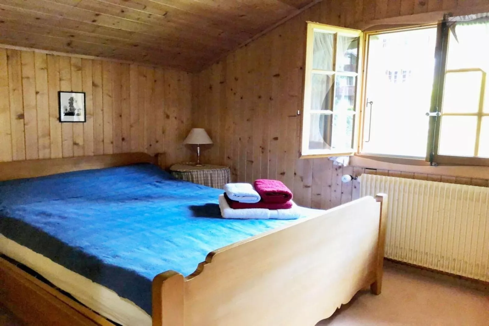 Cute Chalet with Breathtaking Views-Bedroom
