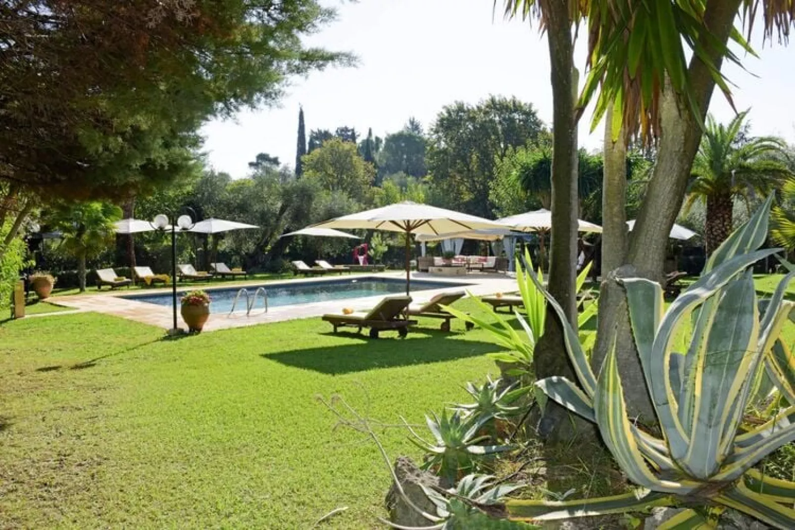 Apartments Isabella Country House, Gouvia-Suite-Gardens summer
