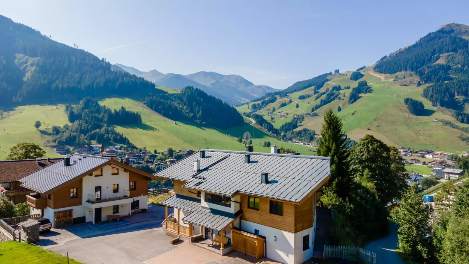 Traumlage Ski in - Ski out-Exterior summer