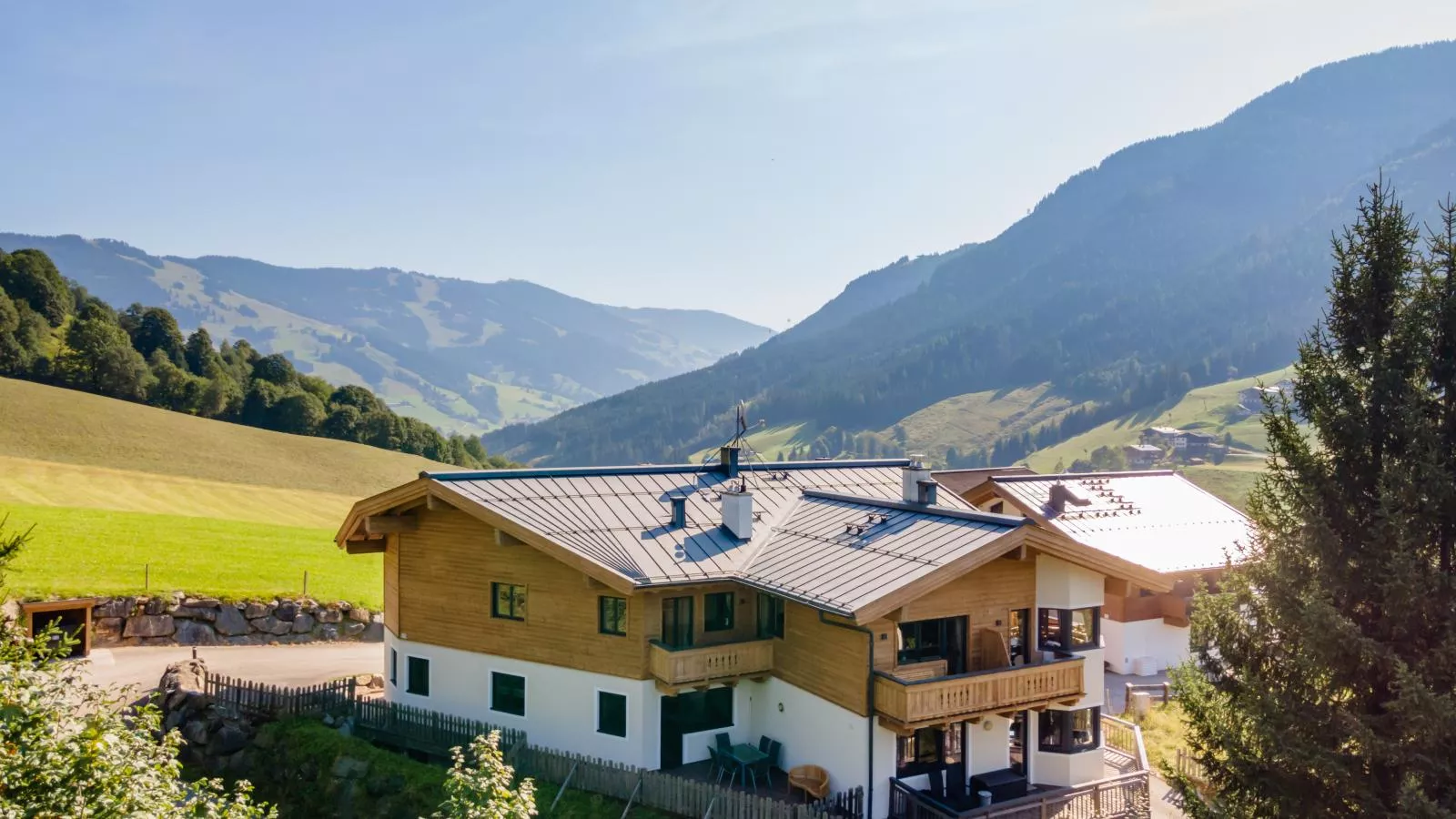 Traumlage Ski in - Ski out-Exterior summer