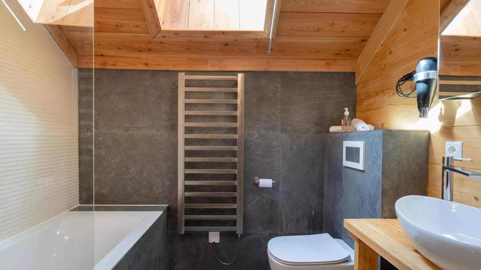 Holzchalet Tauplitz-Badezimmer