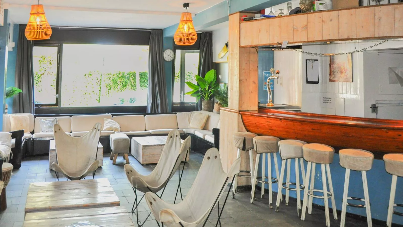 De Kaag Watersport Groepsaccommodatie - 50 pers-Living room