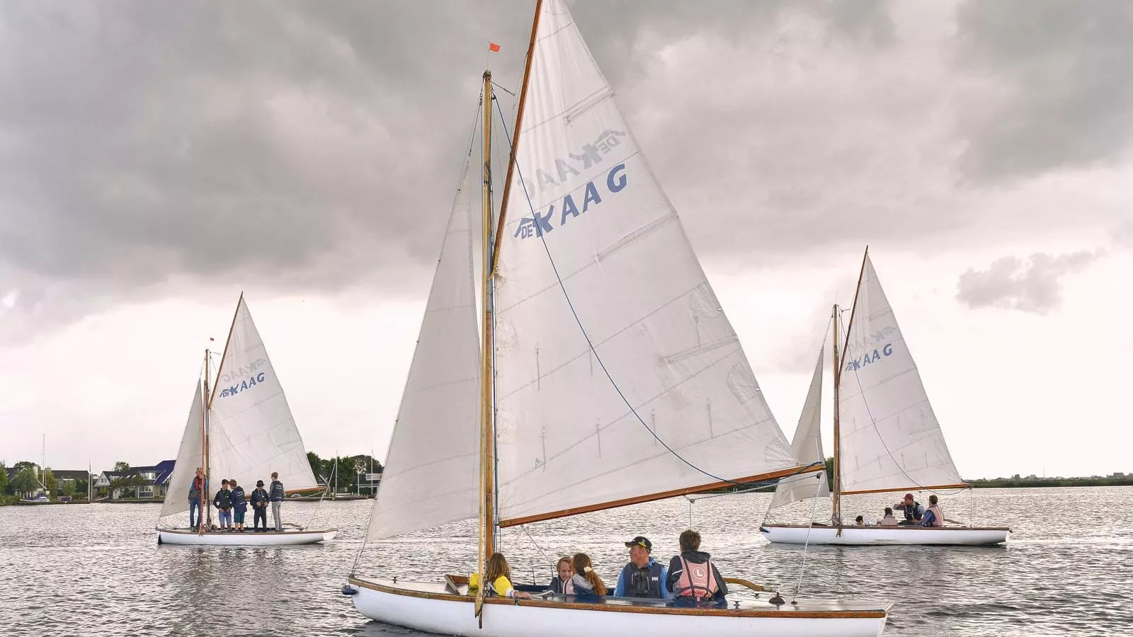 De Kaag Watersport Groepsaccommodatie - 50 pers-Areas summer 1km