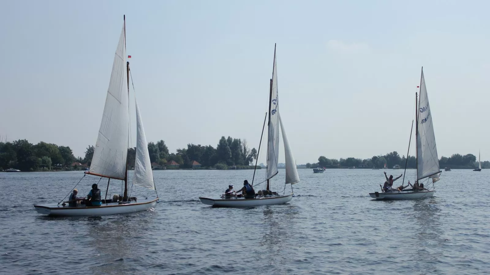 De Kaag Watersport Groepsaccommodatie - 50 pers-Areas summer 1km