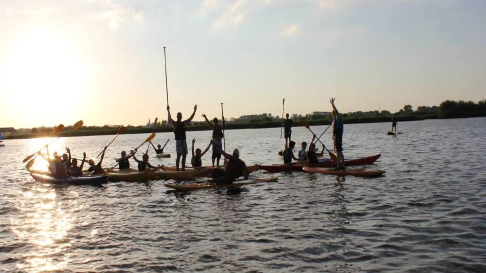 De Kaag Watersport Groepsaccommodatie - 50 pers-Areas summer 1km