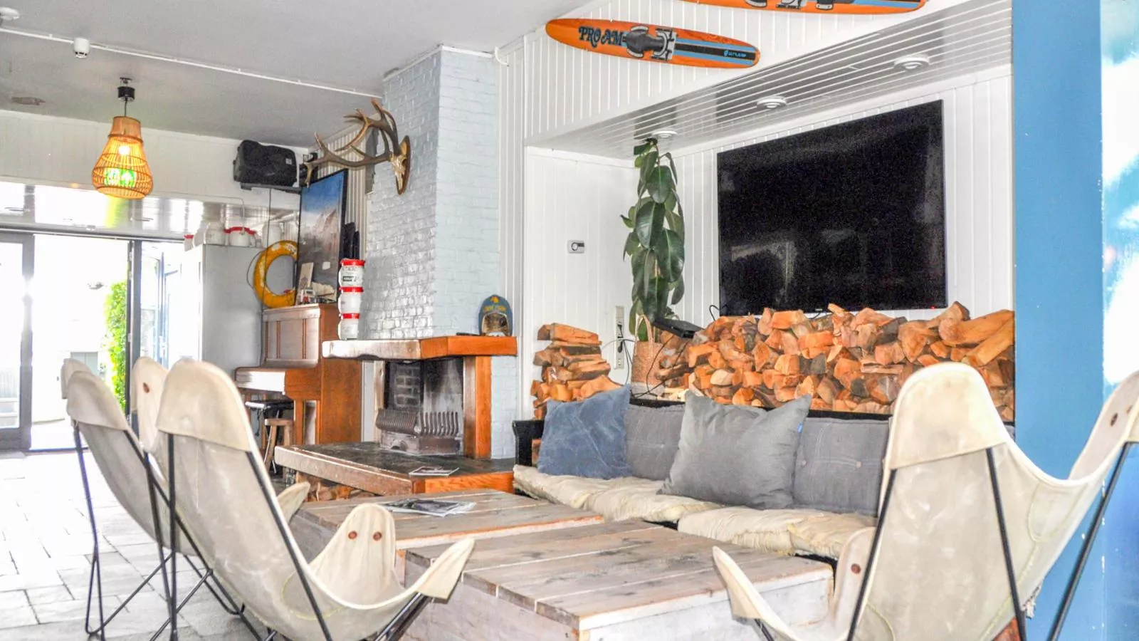 De Kaag Watersport Groepsaccommodatie - 30 pers-Living room