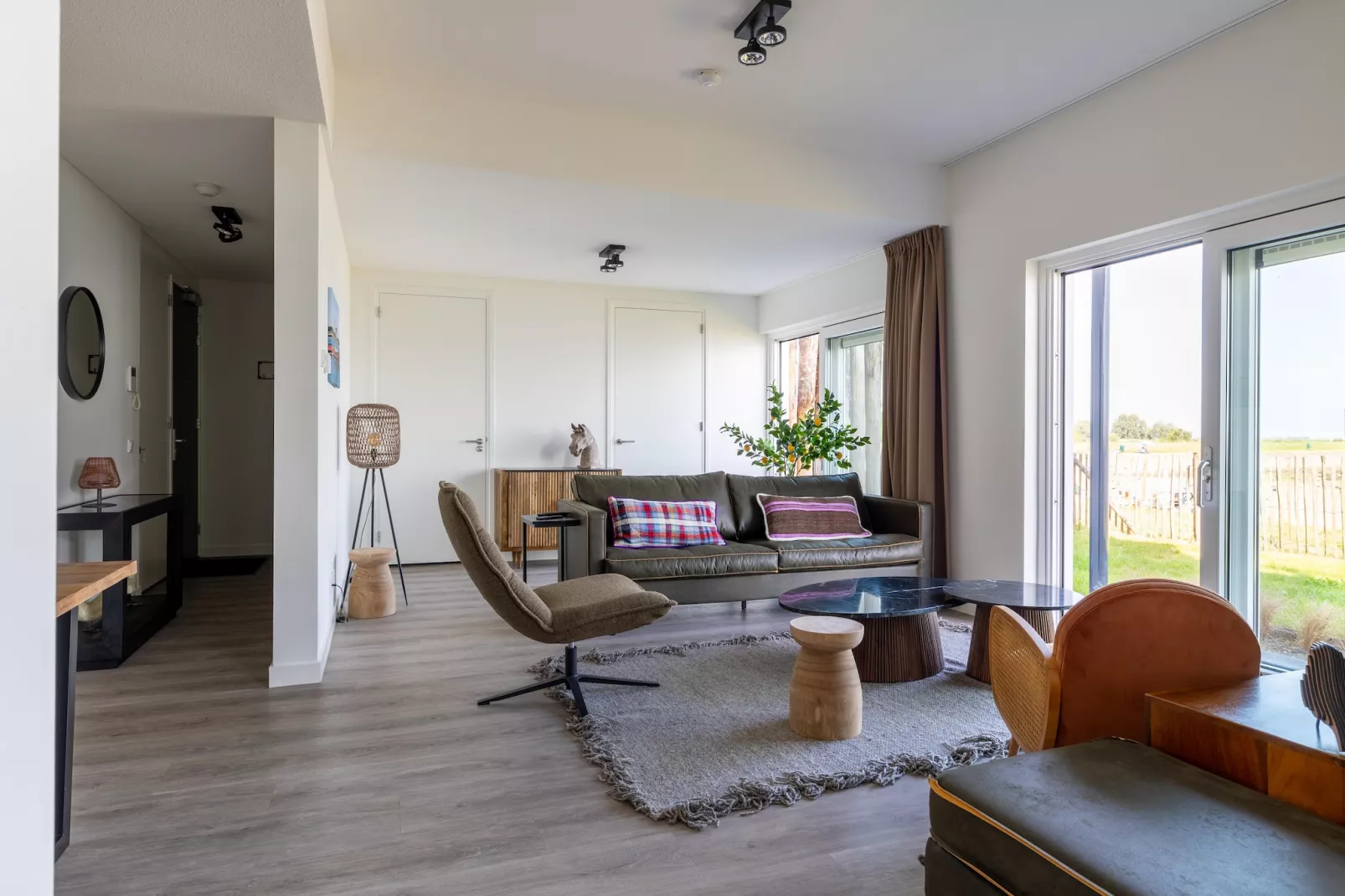 Luxe appartement Vista Maris 'Laguna Beach House' - Havenweg 8-32  Sint-Annaland Oosterschelde-Living room