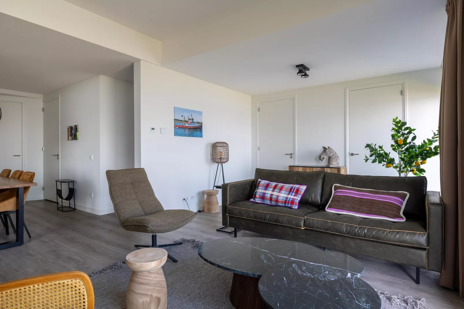 Luxe appartement Vista Maris 'Laguna Beach House' - Havenweg 8-32  Sint-Annaland Oosterschelde-Living room