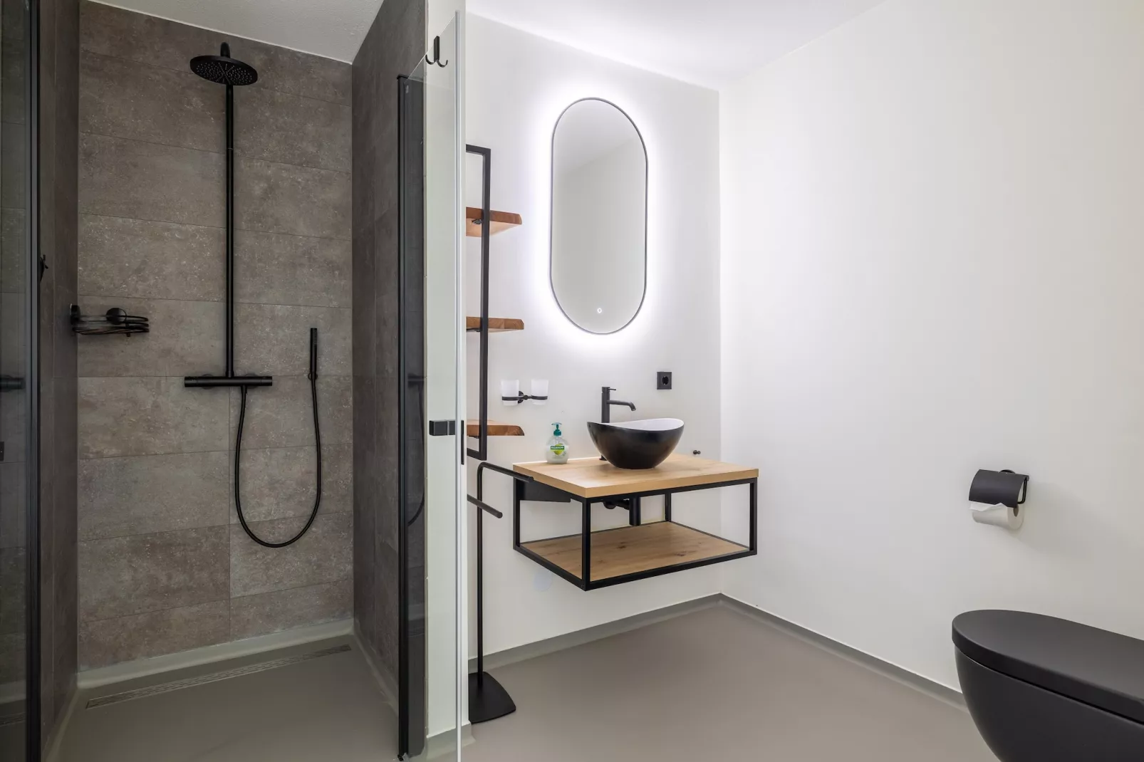 Luxe appartement Vista Maris 'Laguna Beach House' - Havenweg 8-32  Sint-Annaland Oosterschelde-Bathroom