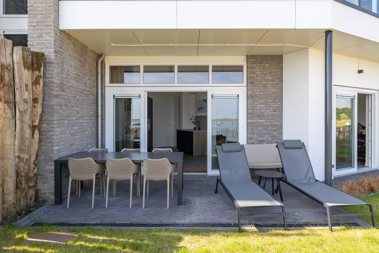 Luxe appartement Vista Maris 'Laguna Beach House' - Havenweg 8-32  Sint-Annaland Oosterschelde-Terrace balcony