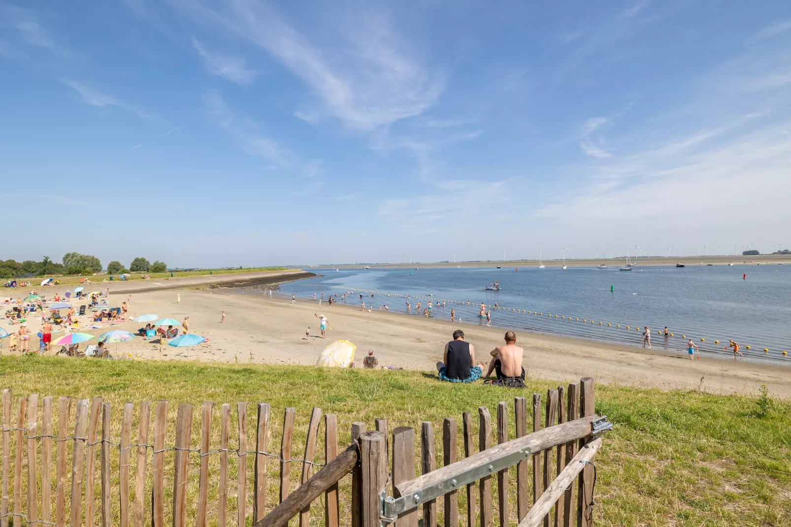 Luxe appartement Vista Maris 'Laguna Beach House' - Havenweg 8-32  Sint-Annaland Oosterschelde-Gardens summer