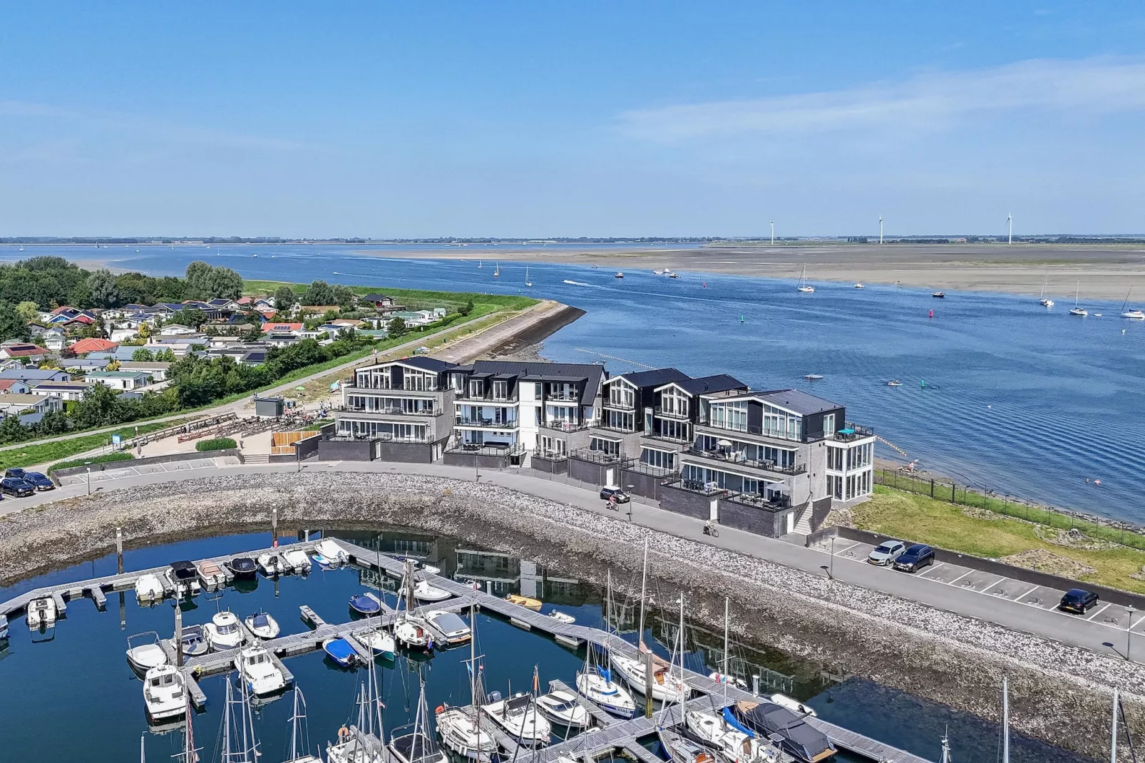 Luxe appartement Vista Maris 'Laguna Beach House' - Havenweg 8-32  Sint-Annaland Oosterschelde-Areas summer 1km