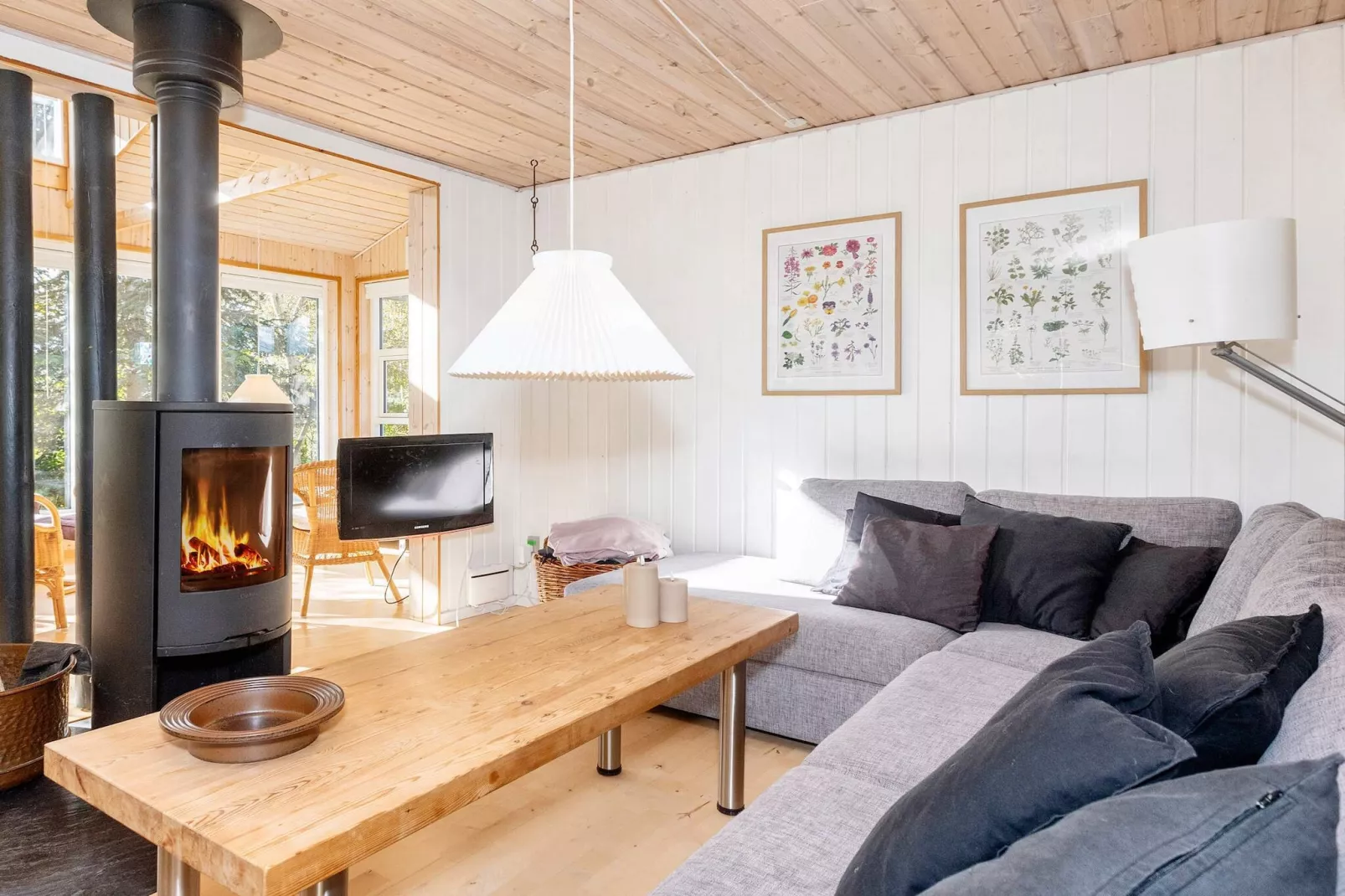 Retraite paisible au bord de l  eau-By Traum-Intérieur