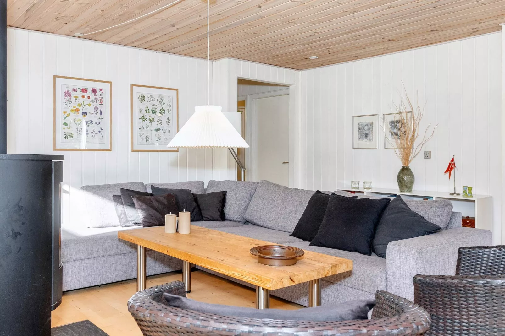 Retraite paisible au bord de l  eau-By Traum-Intérieur
