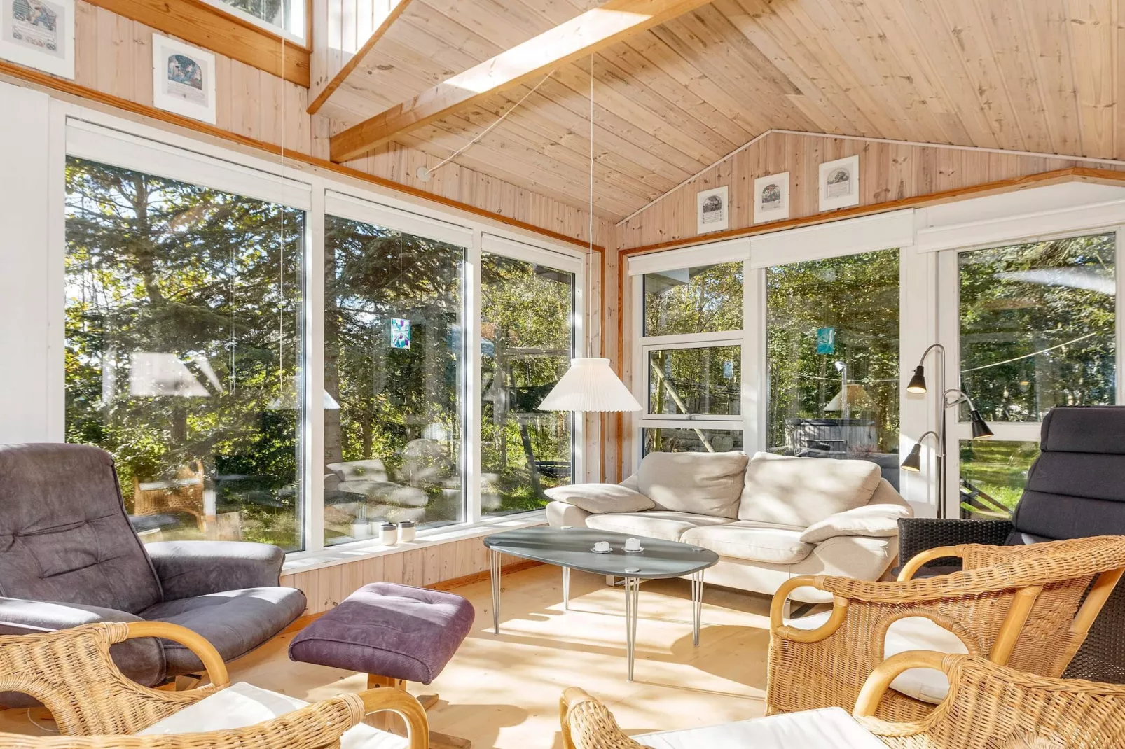 Retraite paisible au bord de l  eau-By Traum-Intérieur