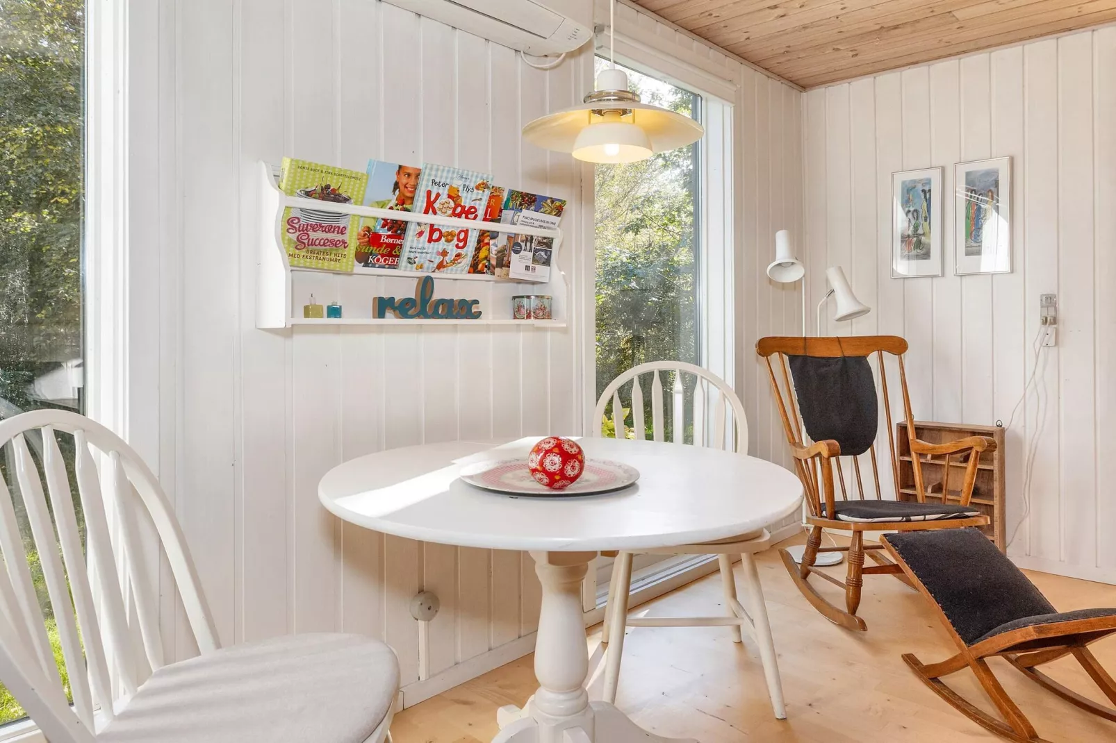Retraite paisible au bord de l  eau-By Traum-Intérieur