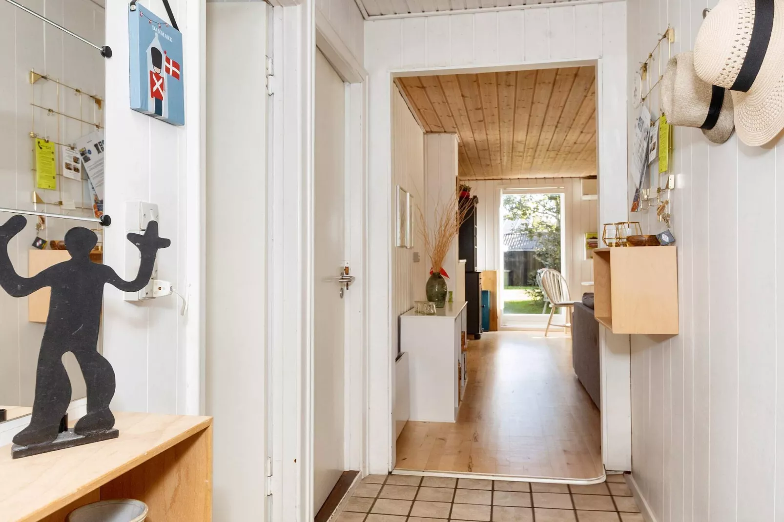 Retraite paisible au bord de l  eau-By Traum-Intérieur