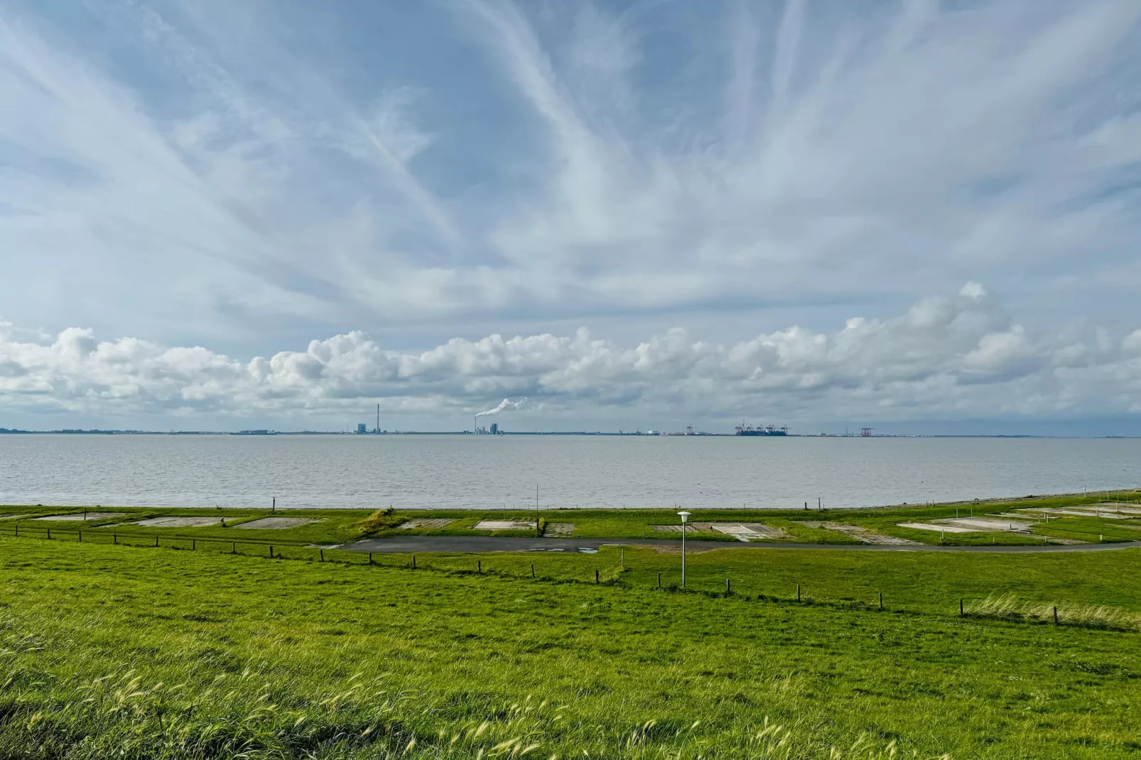 Friesenkoje Tossens-Areas summer 1km