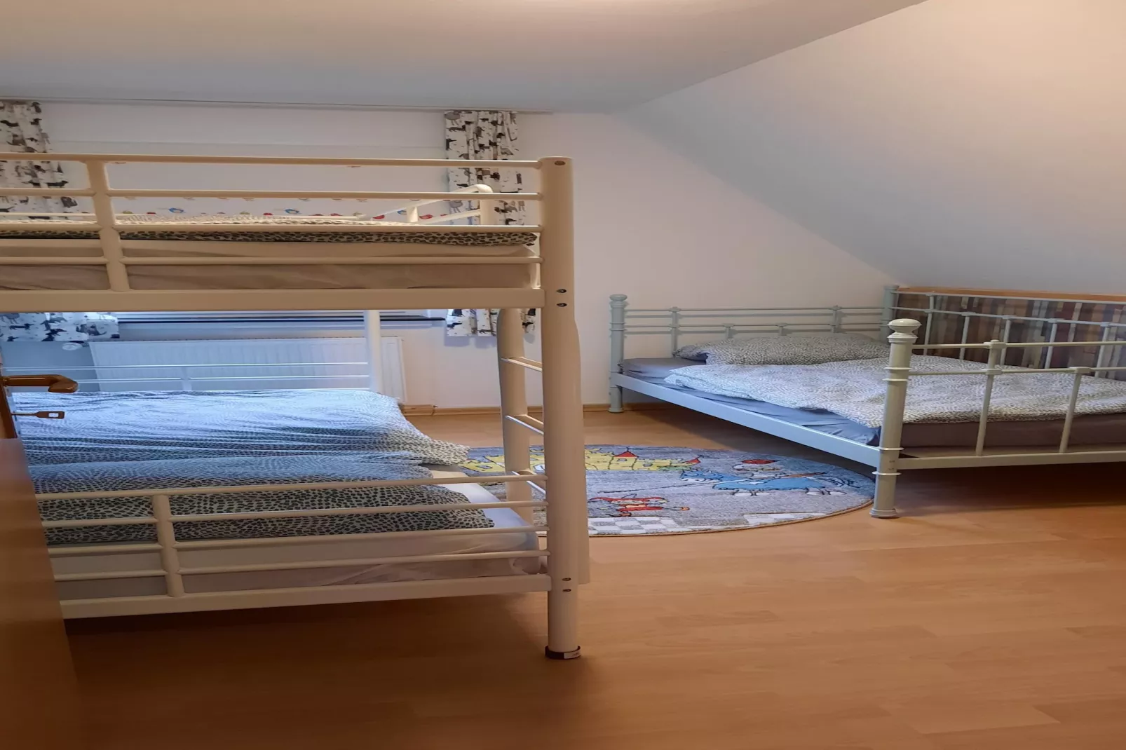 Yalet-Bedroom