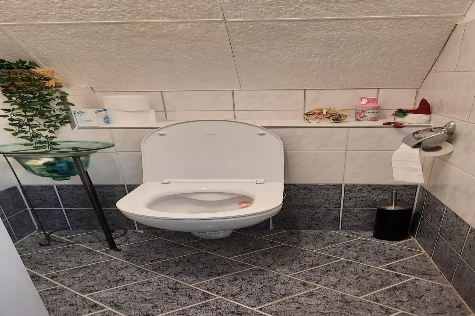 Yalet-Bathroom