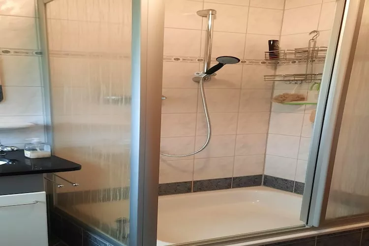 Yalet-Bathroom