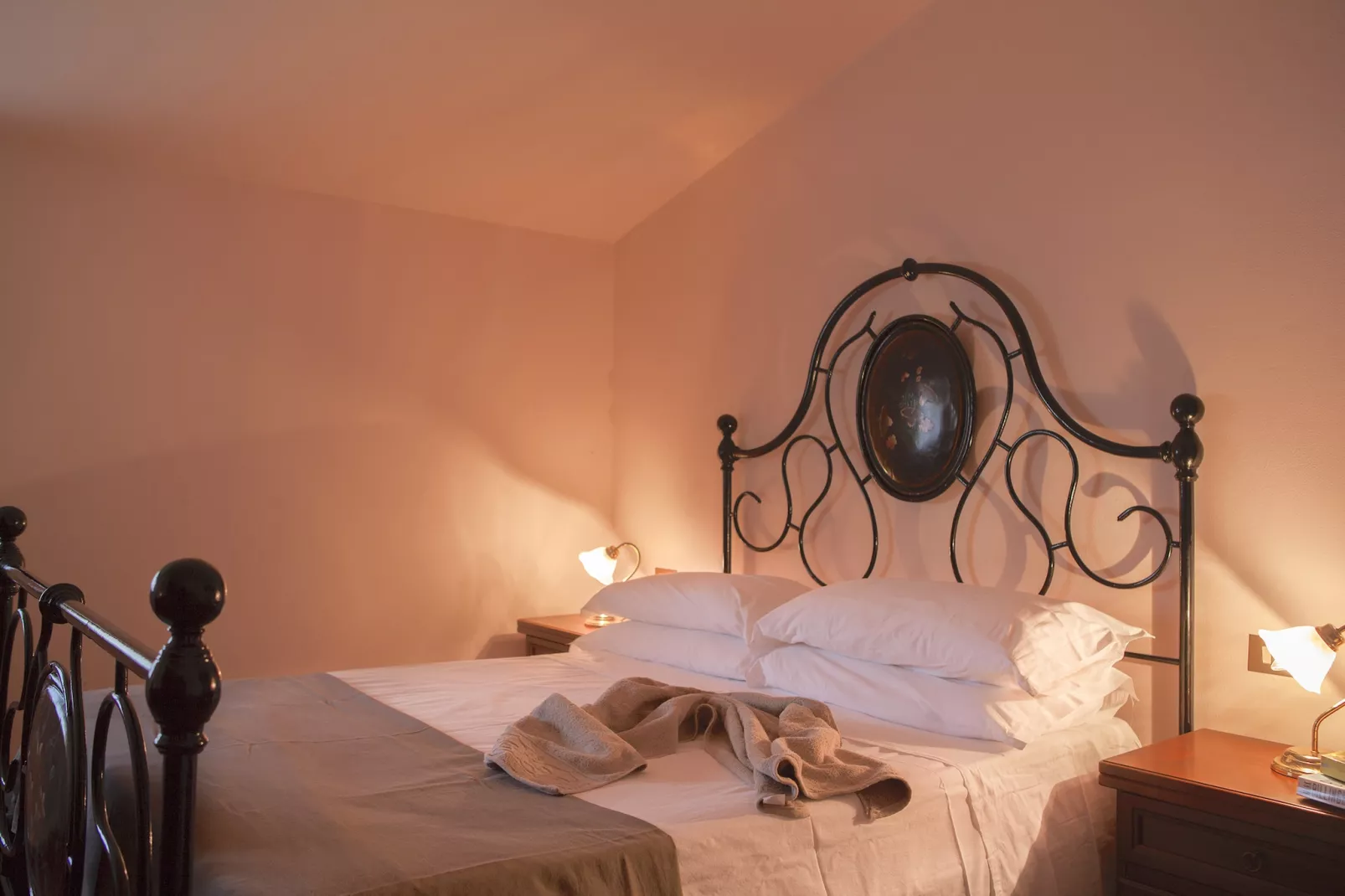 Pino-Schlafzimmer