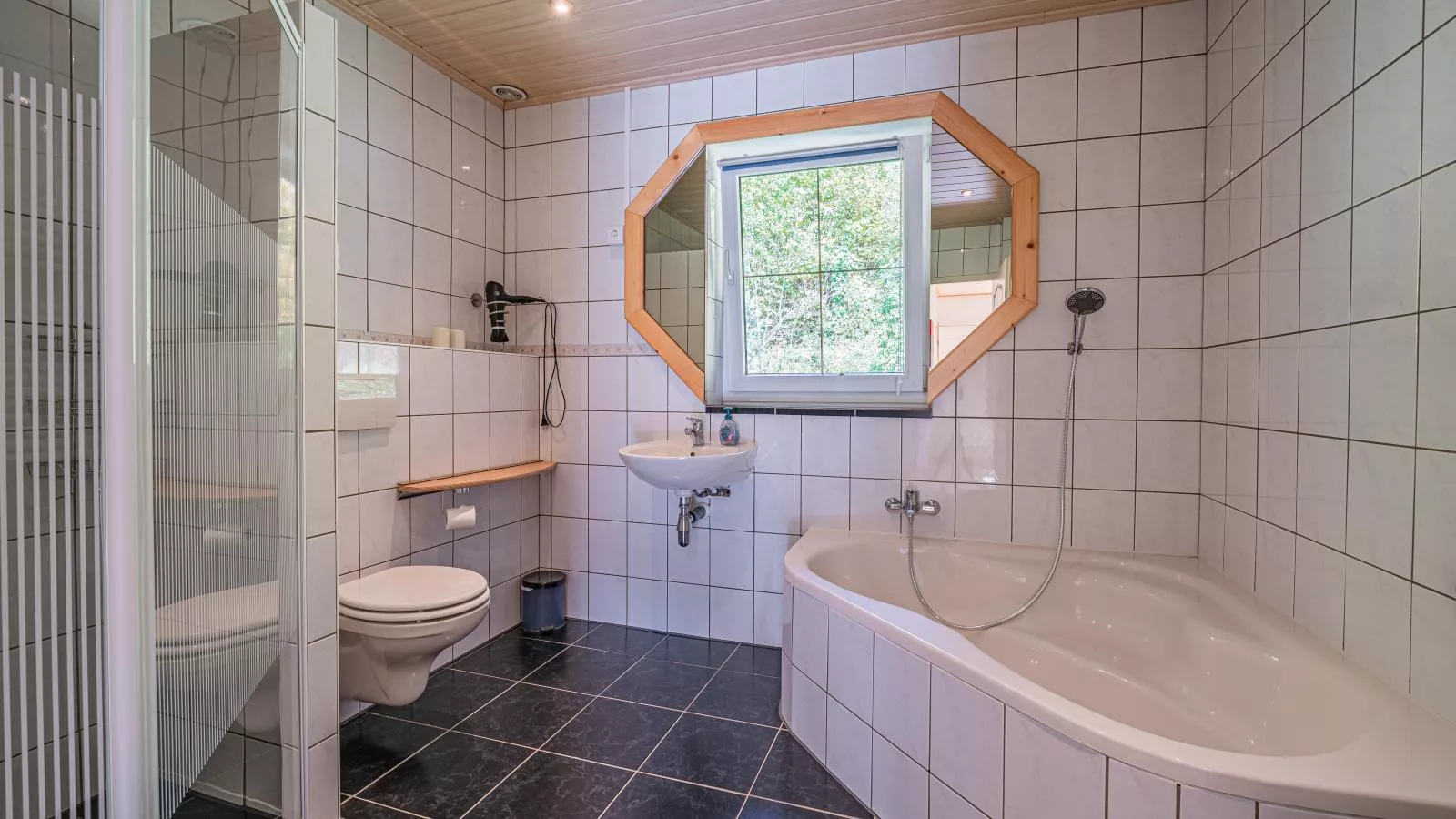 Apartment Gabi-Bathroom