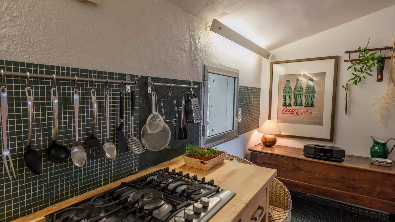 La porteuse deau-Kitchen