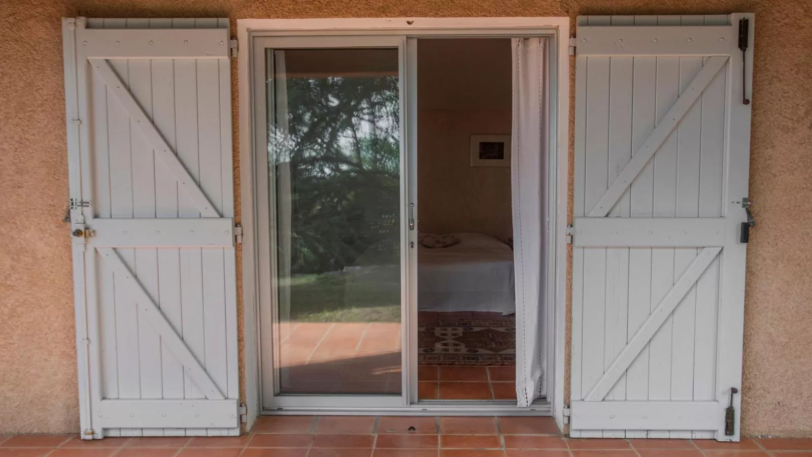 La porteuse deau-Bedroom