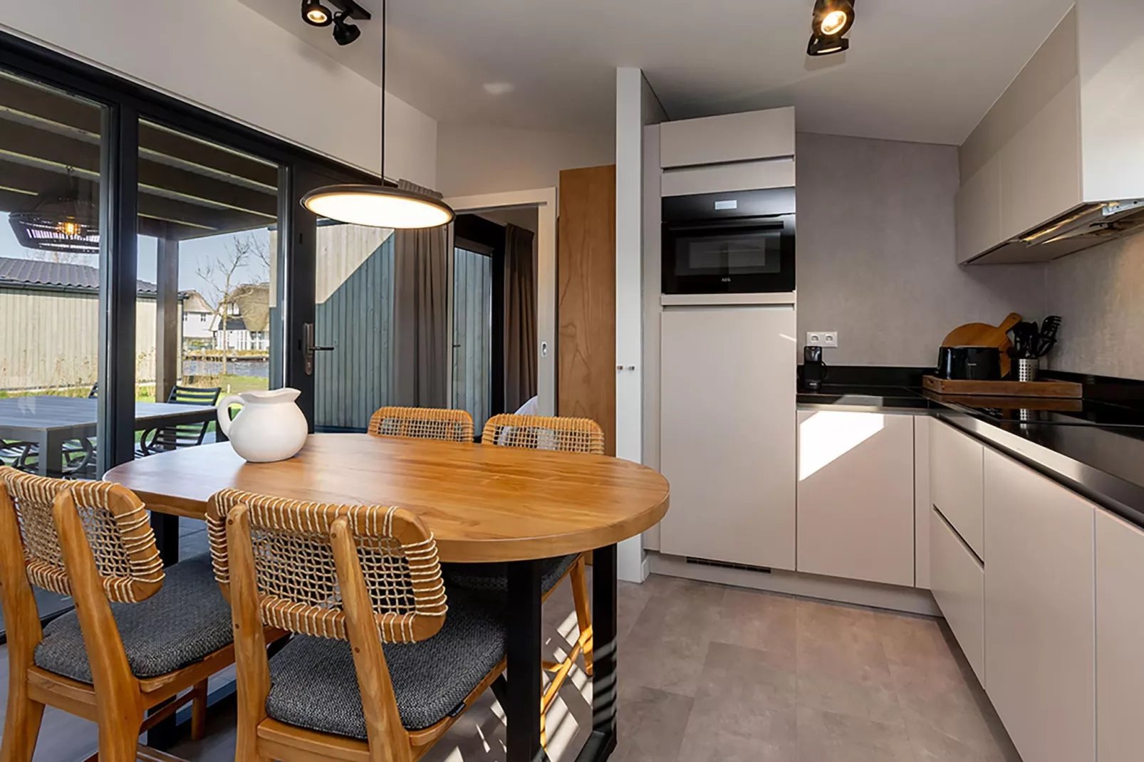 Docklodge 16-Kitchen