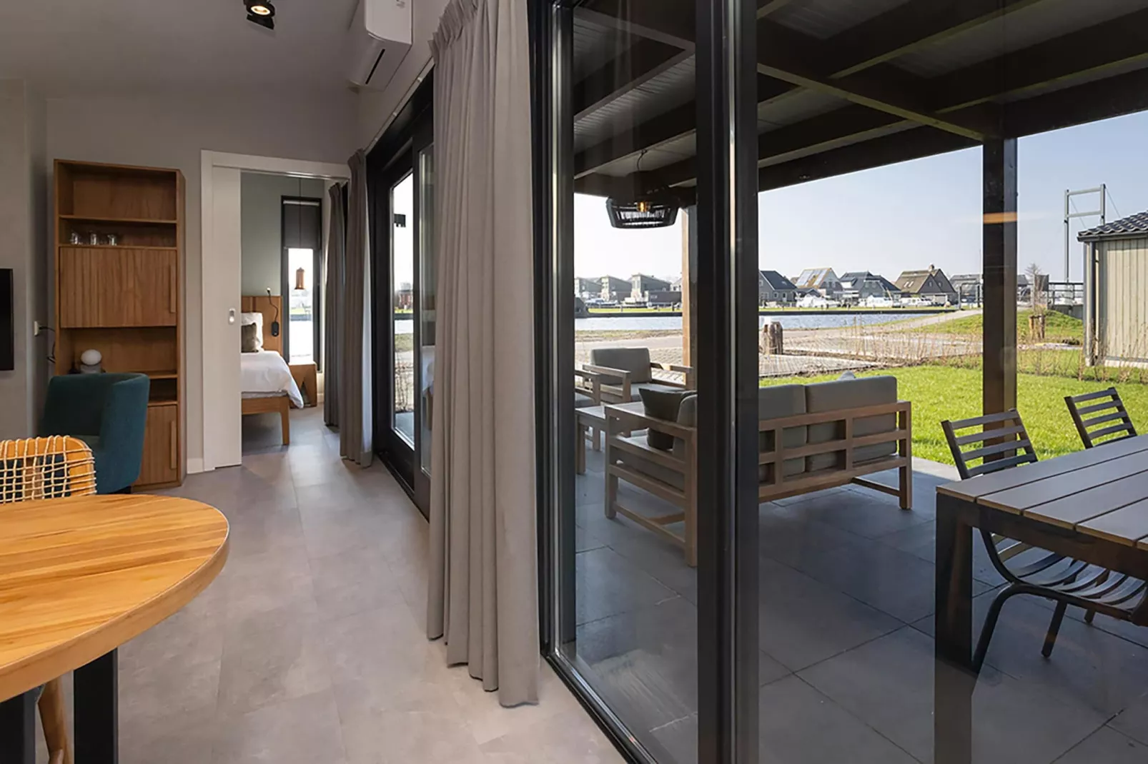 Docklodge 16-View summer