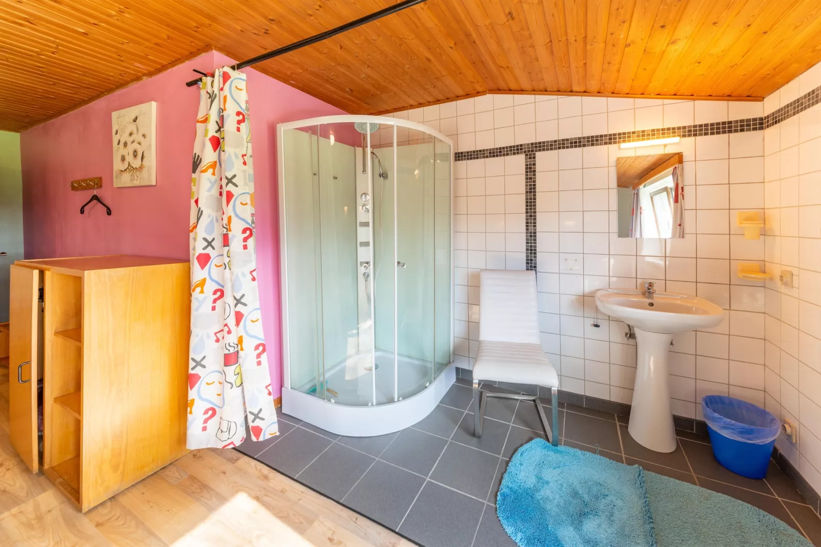 Claire Fontaine-Bathroom