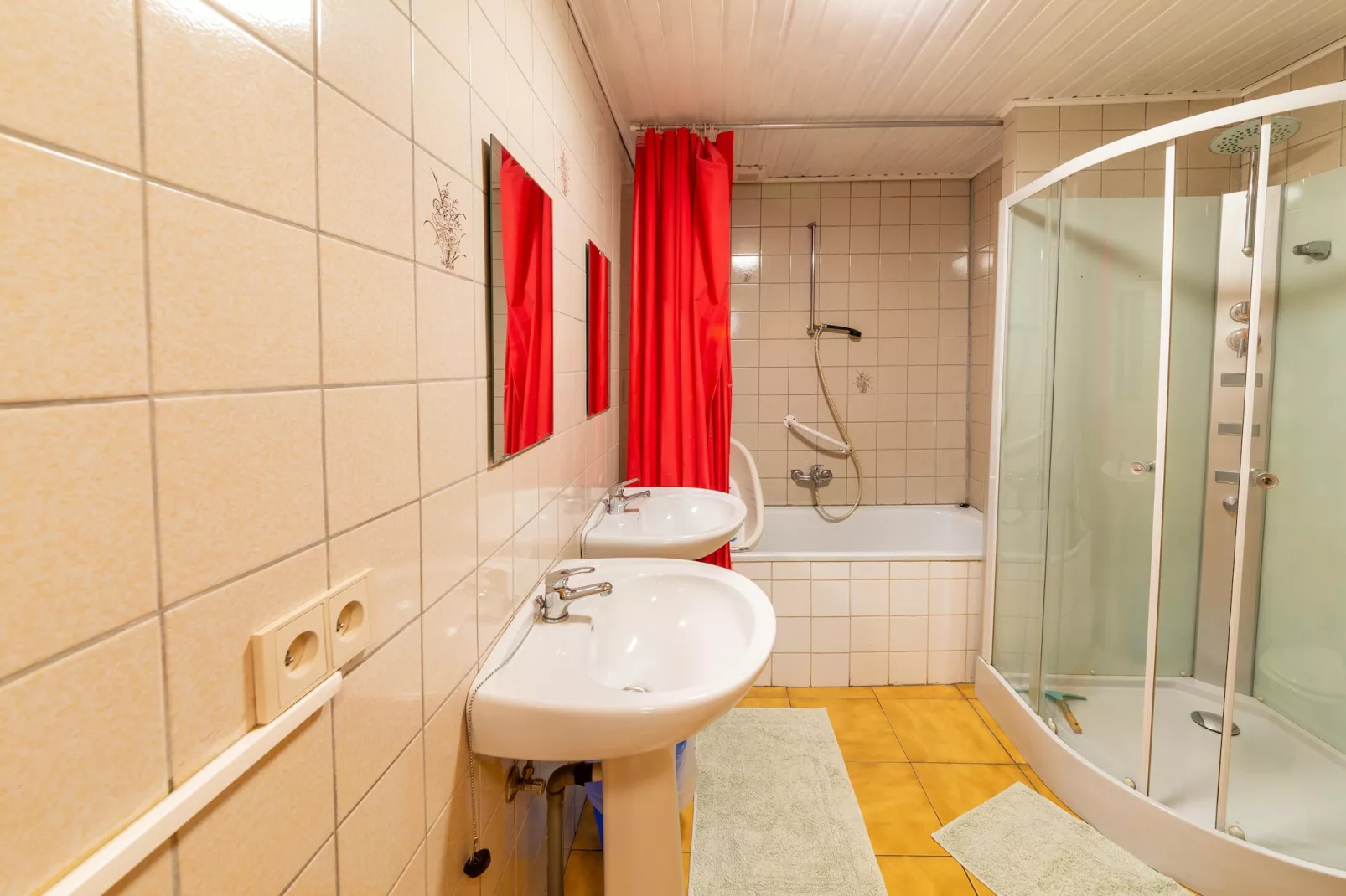 Claire Fontaine-Bathroom