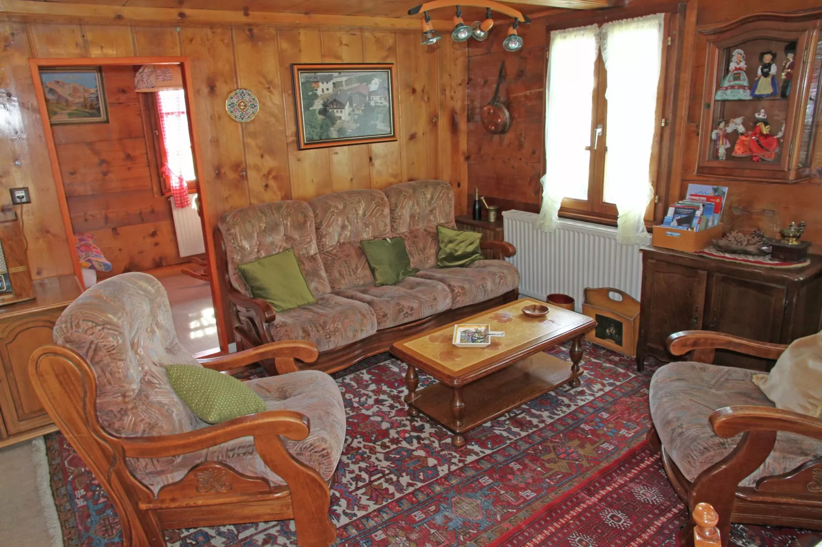 Zur Linde-Living room